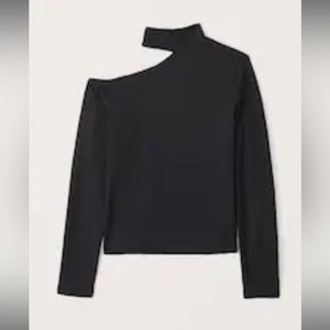 Abercrombie & Fitch Long-Sleeve Seamless Favric Asymmetrical Cutout Top / NWT